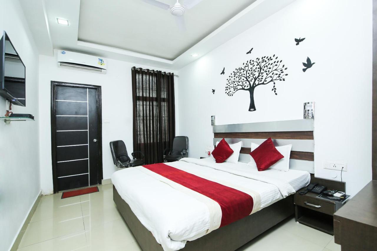 Oyo 3603 White Pearl Hotel Jabalpur Exterior photo
