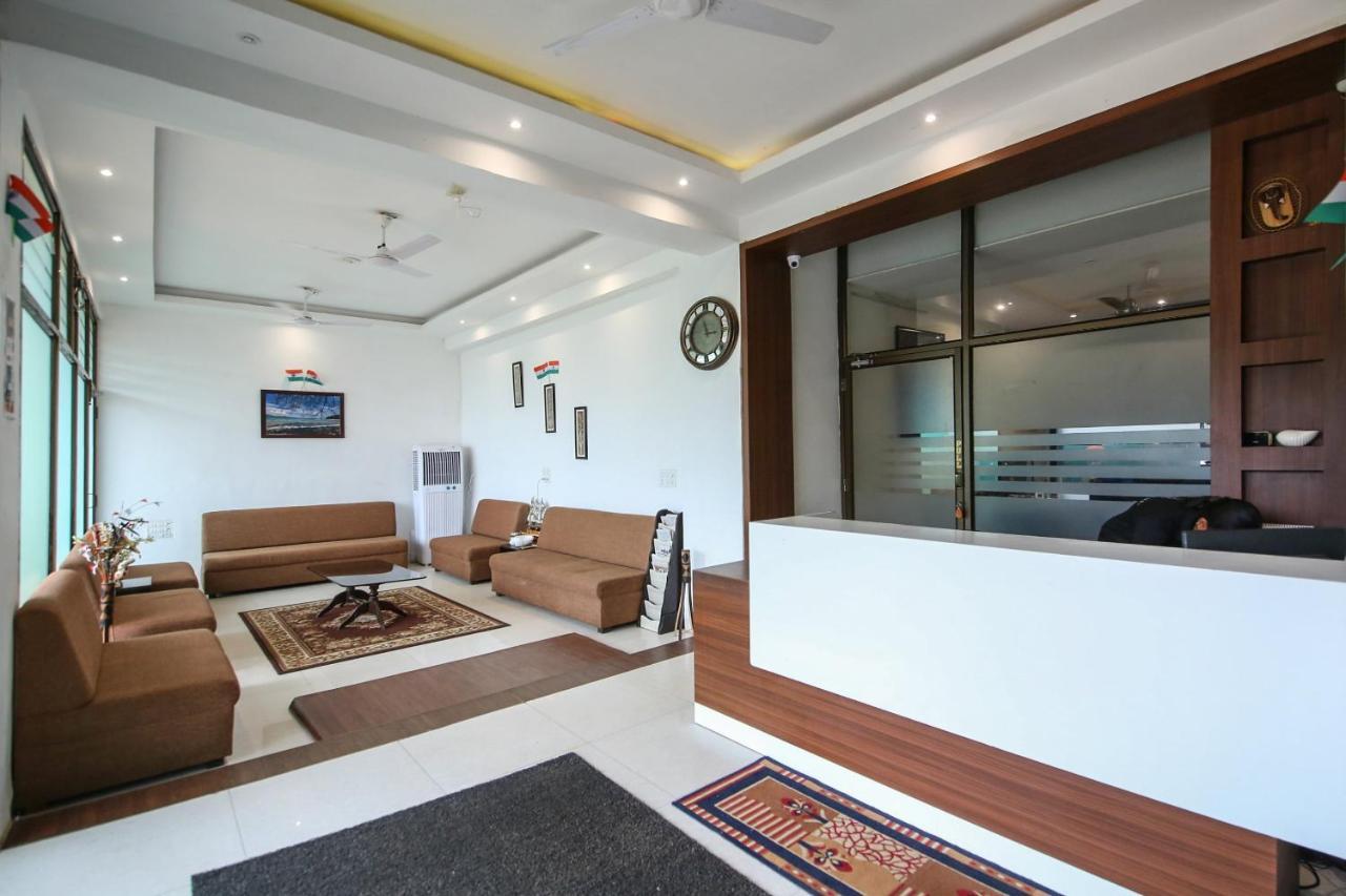 Oyo 3603 White Pearl Hotel Jabalpur Exterior photo